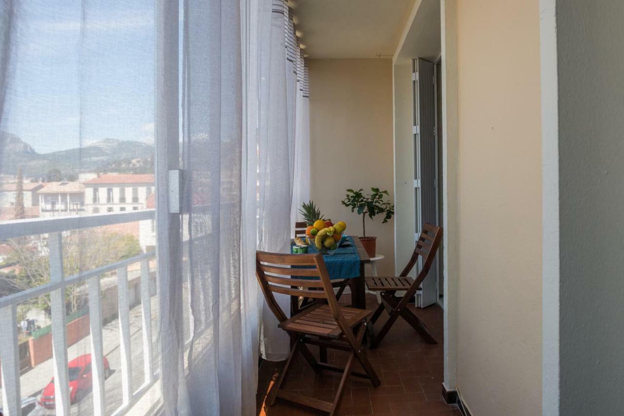 Appartement 2 Pieces Avec Balcon Toulon Dış mekan fotoğraf